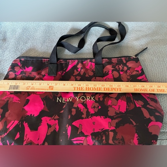 Henri Bendel New York Pink & Black Floral Pattern Nylon Tote w/Shoulder Straps - Picture 3 of 12